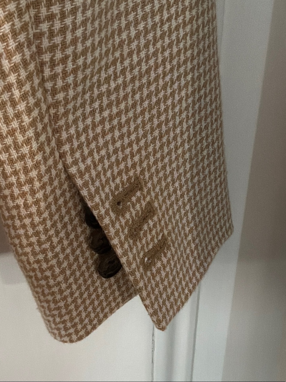 J. Crew Men's Tan Houndstooth Sport Coat - Picture 6 of 9